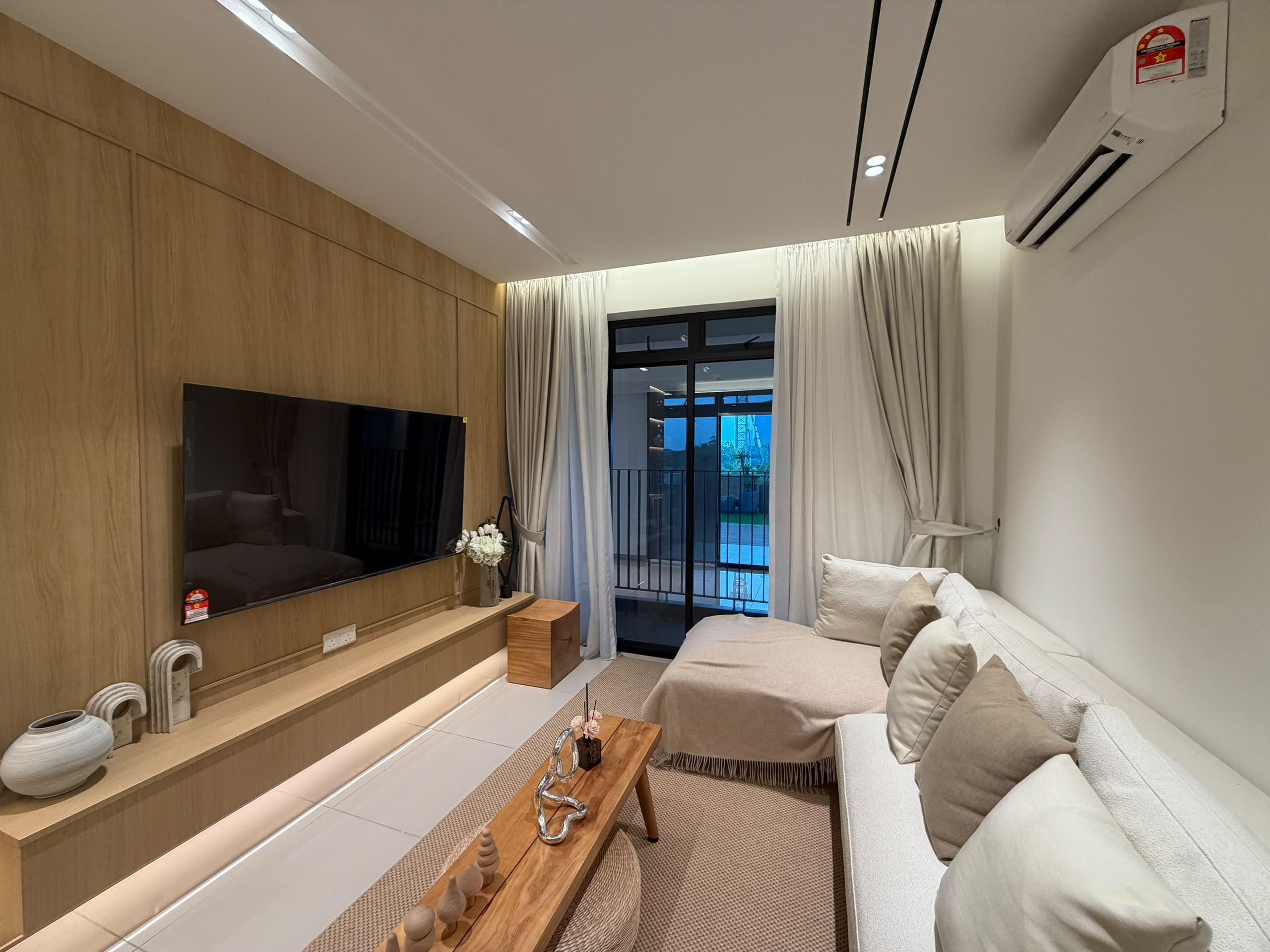Bodaiju living room